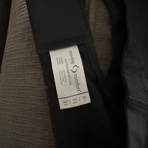 Moving Comfort Sports Bra Medium Impact Unlined WF Womens 34C Black (A18) - Picture 7 of 7